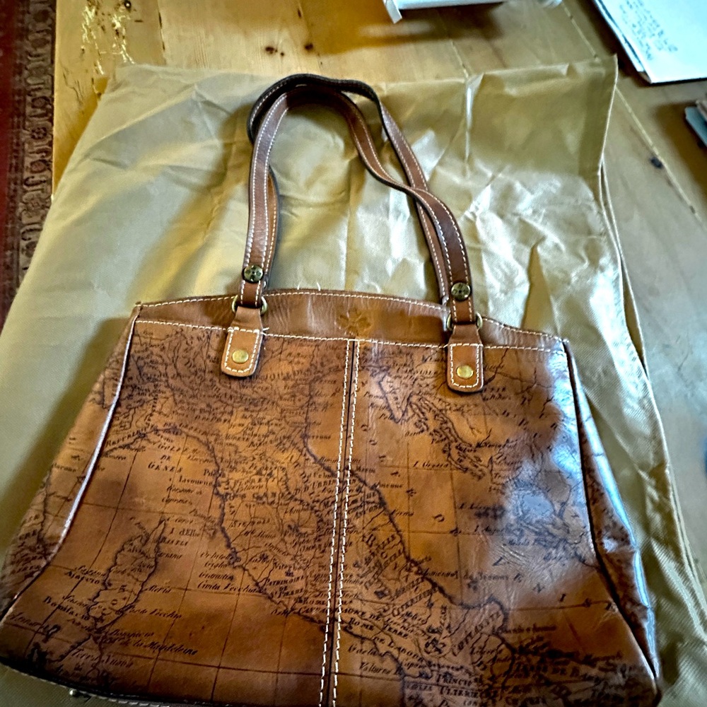 Poppy Top Zip Tote Signature Map Bag